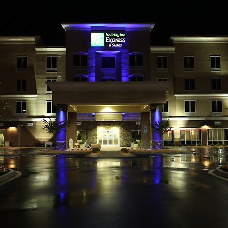 Holiday Inn Express Hotel & Suites Goldsboro - Base Area By Ihg Bagian luar foto