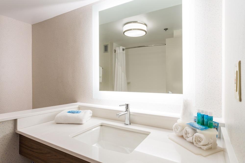 Holiday Inn Express Hotel & Suites Goldsboro - Base Area By Ihg Bagian luar foto