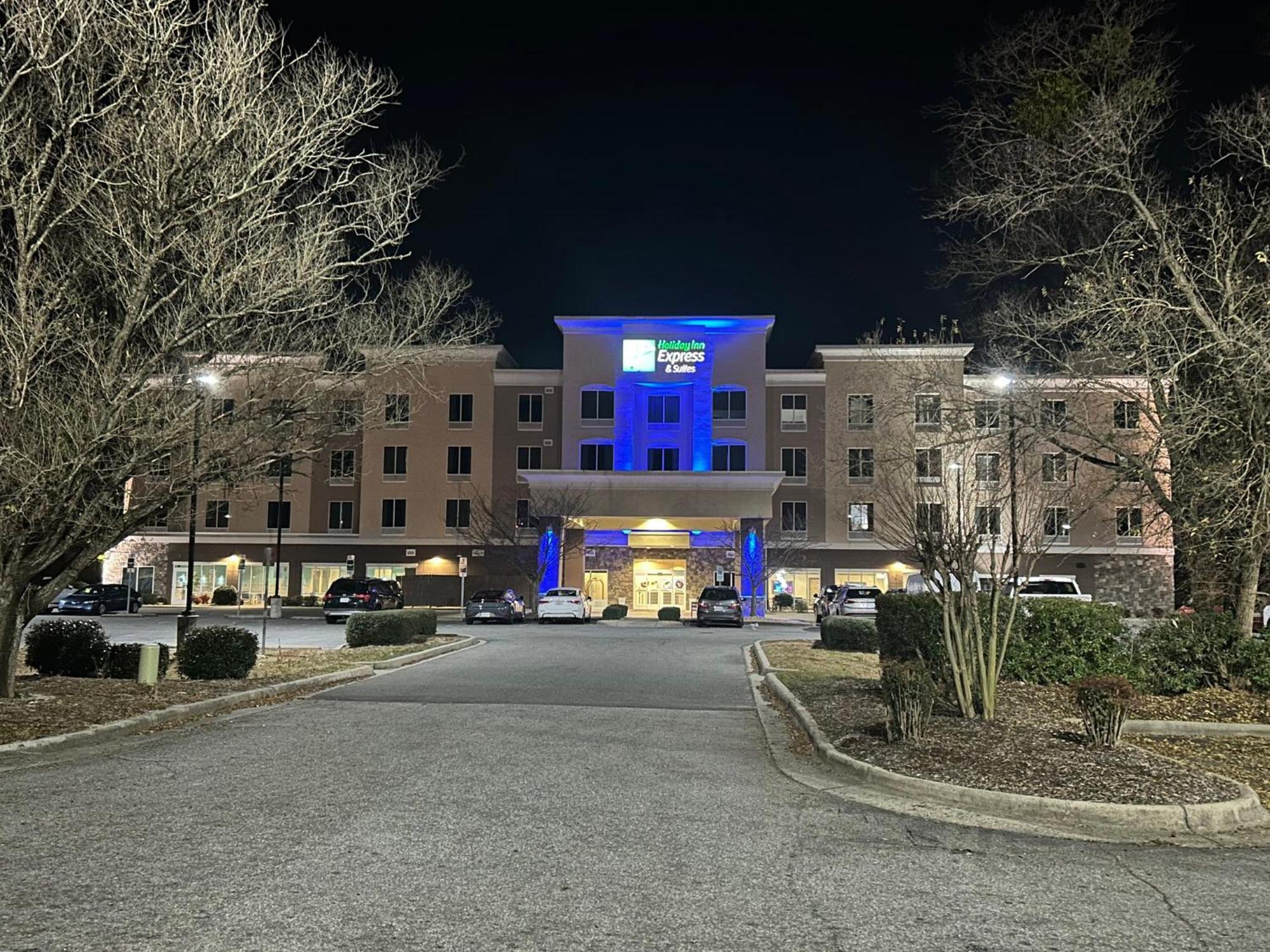 Holiday Inn Express Hotel & Suites Goldsboro - Base Area By Ihg Bagian luar foto